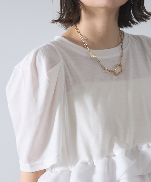 each（イーチ）の「ボリュームヘムフリルパワショルプルオーバー（Tシャツ/カットソー・レディース・ネイビー/ホワイト/ブラック・FREE）」の6枚目の写真