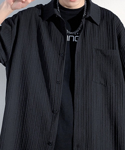 KELVIN(ケルヴァン)の「Pleated Oversized Short Sleeve Shirt プリーツオーバーサイズ半袖シャツ(シャツ/ブラウス・メンズ・ブラック/ホワイト・MEDIUM/LARGE)」の12枚目の写真