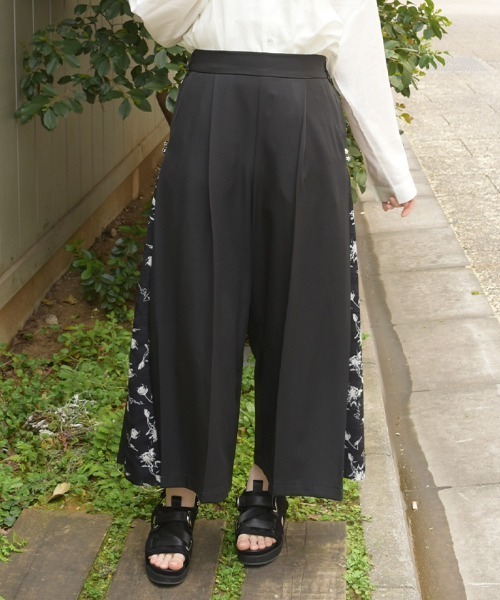 axes femme(アクシーズファム)の「サイド花柄切替ワイドパンツ(その他パンツ・レディース・オレンジ/ネイビー/ブラック・FREE)」の8枚目の写真