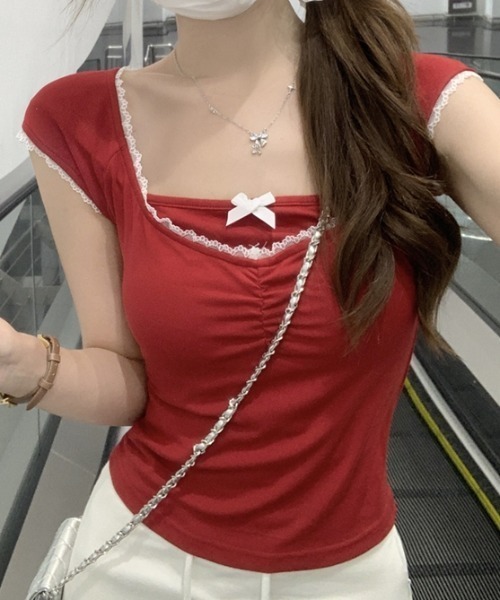 AMAJI(アマジ)の「ラウンドネック 配色 リボン付き 半袖Tシャツ(Tシャツ/カットソー・レディース・レッド/ブラック/ベージュ・LARGE/MEDIUM/SMALL)」の3枚目の写真