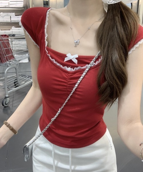 AMAJI(アマジ)の「ラウンドネック 配色 リボン付き 半袖Tシャツ(Tシャツ/カットソー・レディース・レッド/ブラック/ベージュ・LARGE/MEDIUM/SMALL)」の7枚目の写真