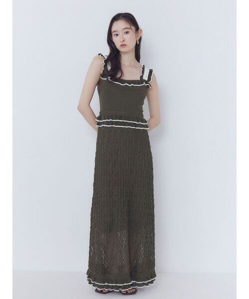 LAGUNAMOON(ラグナムーン)の「フリルバイカラーニットワンピース 【夏服】(ワンピース・レディース・ブラック/ベージュ/カーキ・MEDIUM/SMALL)」の4枚目の写真