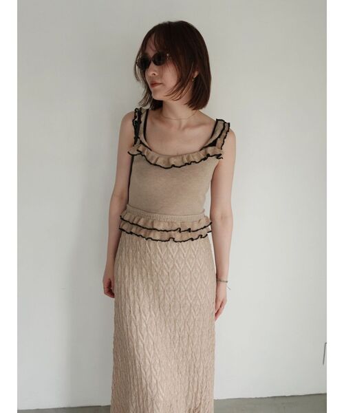 LAGUNAMOON(ラグナムーン)の「フリルバイカラーニットワンピース 【夏服】(ワンピース・レディース・ブラック/ベージュ/カーキ・MEDIUM/SMALL)」の9枚目の写真