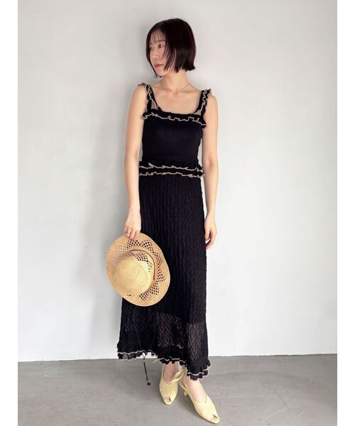 LAGUNAMOON(ラグナムーン)の「フリルバイカラーニットワンピース 【夏服】(ワンピース・レディース・ブラック/ベージュ/カーキ・MEDIUM/SMALL)」の5枚目の写真