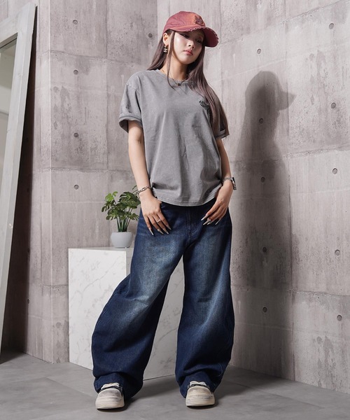 1111clothing(ワンフォークロージング)の「シャイニーデニム エンボス バレルバギーパンツ / Shiny Denim Embossed Barrel Baggy Pants(デニムパンツ・メンズ・ブラック/サックスブルー/ネイビー・XL/L/M)」の21枚目の写真