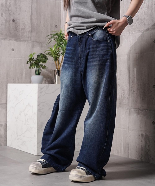 1111clothing(ワンフォークロージング)の「シャイニーデニム エンボス バレルバギーパンツ / Shiny Denim Embossed Barrel Baggy Pants(デニムパンツ・メンズ・ブラック/サックスブルー/ネイビー・XL/L/M)」の17枚目の写真