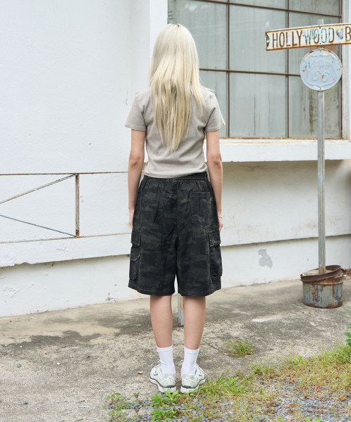 CREAM SODA LAB(クリームソーダラボ)の「ピグメントゴルジスリムクロップ半袖Tシャツカーキ(Tシャツ/カットソー・レディース・その他・FREE)」の5枚目の写真