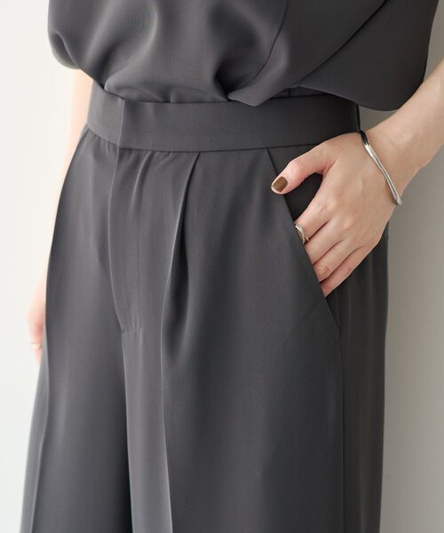 YECCA VECCA(イェッカヴェッカ)の「【接触冷感】COOLスリットワイドパンツ【セットアップ対応】(その他パンツ・レディース・アイボリー/チャコールグレー/ブルー・S/M)」の14枚目の写真