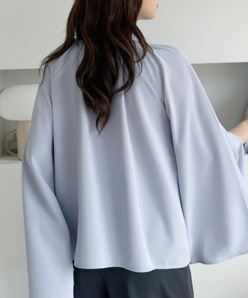 umune(ウムネ)の「ブラウスフレアスリーブフェミニン上品キレイめ体型カバーオフィカジデートお出かけ秋 冬(シャツ/ブラウス・レディース・ライトブルー/ネイビー/アイボリー・FREE)」の6枚目の写真