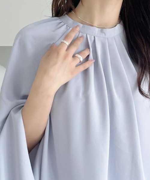 umune(ウムネ)の「ブラウスフレアスリーブフェミニン上品キレイめ体型カバーオフィカジデートお出かけ秋 冬(シャツ/ブラウス・レディース・ライトブルー/ネイビー/アイボリー・FREE)」の4枚目の写真