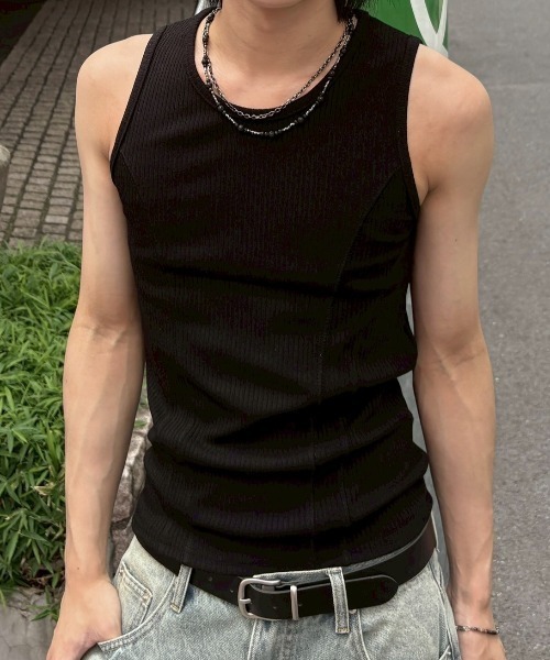 Never mind the XU / Chikashitsu+（ネバーマインド ザ エックスユー / チカシツプラス）の「【nmtc+】tight tank top (3color) / 【エヌエムティーシープラス】タイトタンクトップ（タンクトップ・メンズ・アイボリー/グレー/ブラック・ONE SIZE）」の7枚目の写真