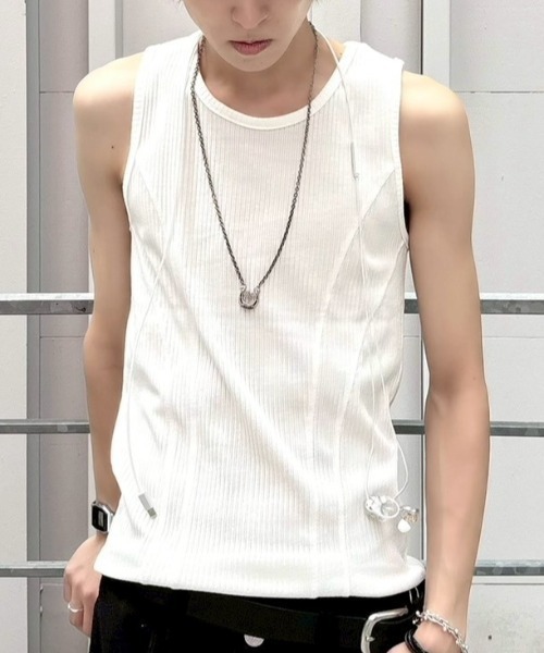 Never mind the XU / Chikashitsu+（ネバーマインド ザ エックスユー / チカシツプラス）の「【nmtc+】tight tank top (3color) / 【エヌエムティーシープラス】タイトタンクトップ（タンクトップ・メンズ・アイボリー/グレー/ブラック・ONE SIZE）」の13枚目の写真