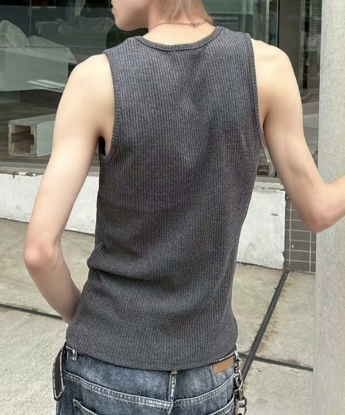 Never mind the XU / Chikashitsu+（ネバーマインド ザ エックスユー / チカシツプラス）の「【nmtc+】tight tank top (3color) / 【エヌエムティーシープラス】タイトタンクトップ（タンクトップ・メンズ・アイボリー/グレー/ブラック・ONE SIZE）」の19枚目の写真