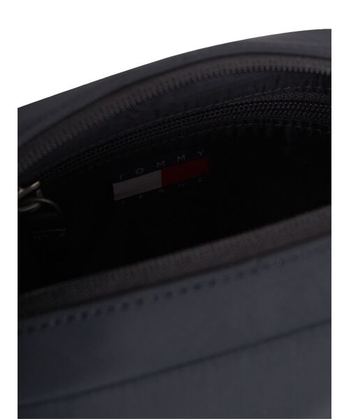 tommy jeans(トミー ジーンズ)の「アウトドアショルダーバッグ(ボディバッグ/ウエストポーチ・メンズ・ブラック・FREE)」の4枚目の写真
