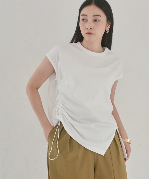hunch(ハンチ)の「コンパクトスムース アシメデザイントップス(Tシャツ/カットソー・レディース・ブラック/グリーン/オフホワイト/ダークブラウン・FREE)」の1枚目の写真