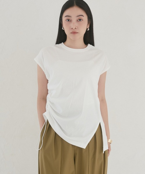 hunch(ハンチ)の「コンパクトスムース アシメデザイントップス(Tシャツ/カットソー・レディース・ブラック/グリーン/オフホワイト/ダークブラウン・FREE)」の8枚目の写真