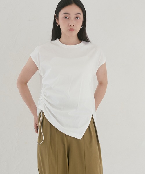 hunch(ハンチ)の「コンパクトスムース アシメデザイントップス(Tシャツ/カットソー・レディース・ブラック/グリーン/オフホワイト/ダークブラウン・FREE)」の7枚目の写真