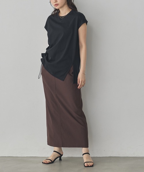 hunch(ハンチ)の「コンパクトスムース アシメデザイントップス(Tシャツ/カットソー・レディース・ブラック/グリーン/オフホワイト/ダークブラウン・FREE)」の13枚目の写真