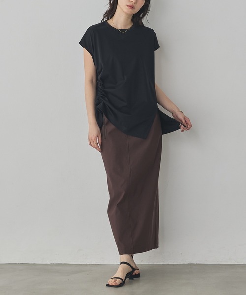 hunch(ハンチ)の「コンパクトスムース アシメデザイントップス(Tシャツ/カットソー・レディース・ブラック/グリーン/オフホワイト/ダークブラウン・FREE)」の10枚目の写真