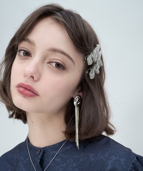 HARE(ハレ)の「2Pリボンモチーフヘアピン(HARE)(ヘアピン・レディース・シルバー・FREE)」の14枚目の写真