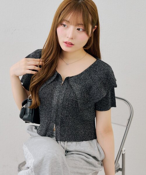 continuer de NICE CLAUP(コンティニューデナイスクラップ)の「BIG衿ラメZIPCD(Tシャツ/カットソー・レディース・アイボリー/イエロー/ブラック/その他12・FREE)」の1枚目の写真