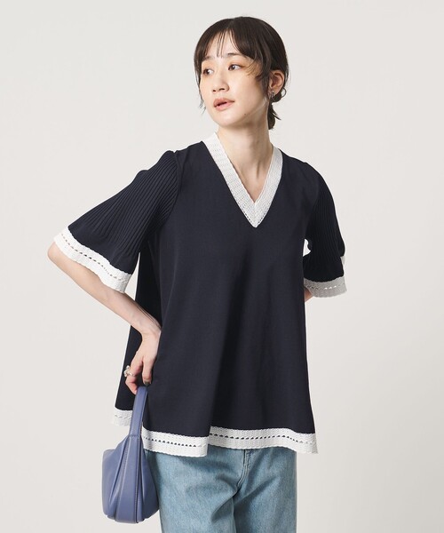 UNITED ARROWS(ユナイテッドアローズ)の「Vネック ニット ショートスリーブ チュニック(ニット/セーター・レディース・ネイビー/オフホワイト/ダークグレー・FREE)」の1枚目の写真