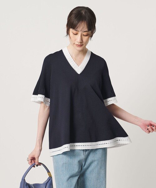 UNITED ARROWS(ユナイテッドアローズ)の「Vネック ニット ショートスリーブ チュニック(ニット/セーター・レディース・ネイビー/オフホワイト/ダークグレー・FREE)」の4枚目の写真