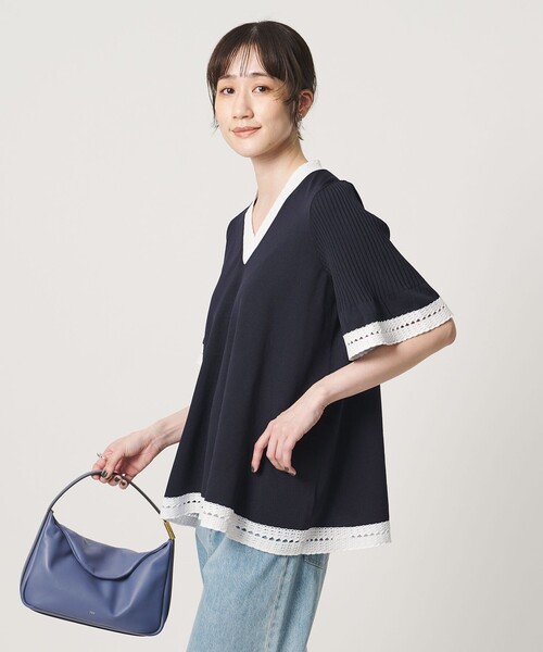 UNITED ARROWS(ユナイテッドアローズ)の「Vネック ニット ショートスリーブ チュニック(ニット/セーター・レディース・ネイビー/オフホワイト/ダークグレー・FREE)」の5枚目の写真