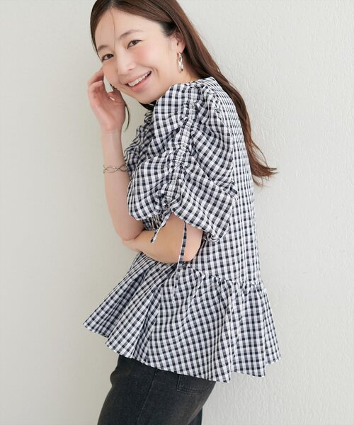 natural couture(ナチュラルクチュール)の「ドロストスリーブペプラムブラウス(シャツ/ブラウス・レディース・イエロー/オフホワイト/ピンク/チャコールグレー/その他1・FREE)」の1枚目の写真