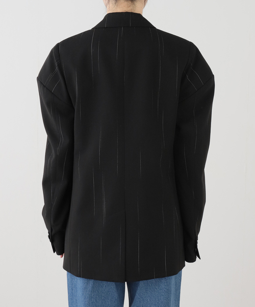 tibi(ティビ)の「TIBI/ティビ VISCOSE SUITING HINGED SLEEVE BLAZER ジャケット(テーラードジャケット・レディース・ブラック・2)」の3枚目の写真