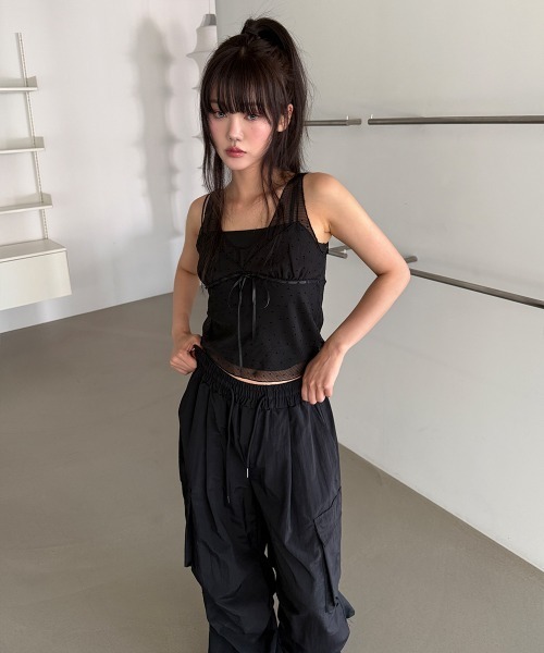 4INT.(フォイント)の「【UNISEX】裾ドロスト ナイロン バンディング カーゴ ワイド パンツ(カーゴパンツ・レディース・グレー/ブラック/チャコール・FREE)」の11枚目の写真