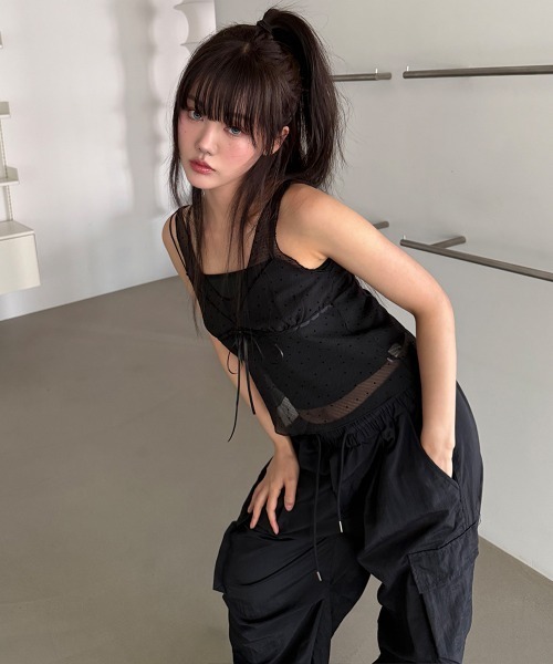 4INT.(フォイント)の「【UNISEX】裾ドロスト ナイロン バンディング カーゴ ワイド パンツ(カーゴパンツ・レディース・グレー/ブラック/チャコール・FREE)」の12枚目の写真