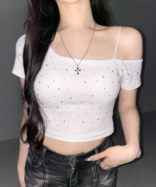 me+em select(ミームセレクト)の「【 3color 】ラインストーンワンショルダーショートTシャツ / Rhine stone one shoulder short T-shirts(Tシャツ/カットソー・レディース・グレー/ホワイト/ブラック・FREE)」の1枚目の写真