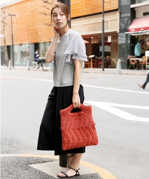 LEPSIM（レプシィム）の「ペーパークリテクラッチショルダーバッグ　711845（ショルダーバッグ・レディース・レッド/ブラック/ベージュ・ONE SIZE）」の17枚目の写真