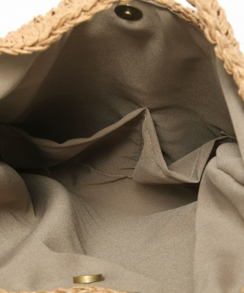 LEPSIM（レプシィム）の「ペーパークリテクラッチショルダーバッグ　711845（ショルダーバッグ・レディース・レッド/ブラック/ベージュ・ONE SIZE）」の10枚目の写真