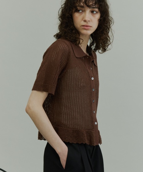 Plumel(プルメル)の「Open-Knit Cropped Knit Cardigan / 透かし編みハーフニットカーディガン(カーディガン/ボレロ・レディース・ブラウン/チャコールグレー/アイボリー・MEDIUM)」の21枚目の写真