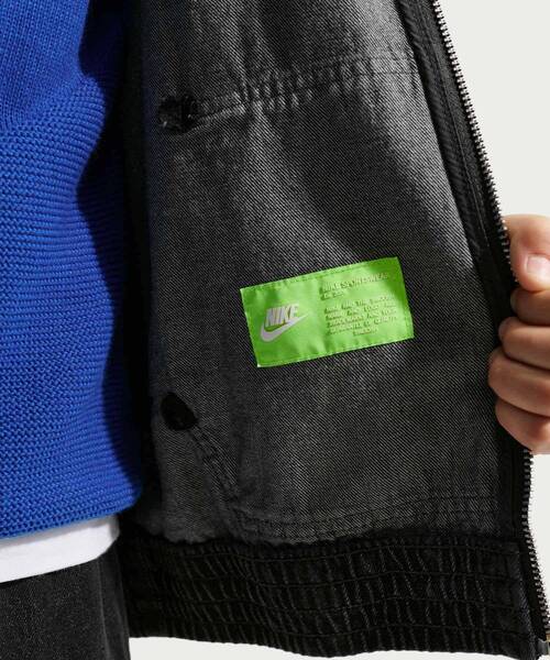 NIKE(ナイキ)の「ナイキ スポーツウェア コレクション ジュニア フルジップ フーデッド デニム ジャケット / Nike Sportswear Collection Big Kids' Full-Zip Hooded Denim Jacket IF2306-010 Black(デニムジャケット・キッズ・ブラック・140/130/160/150)」の13枚目の写真