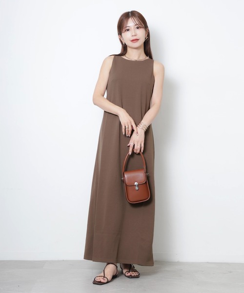 Riberry(リベリー)の「マットポンチアメスリワンピース(ワンピース・レディース・ブラック/ベージュ/ブラウン/ホワイト系・FREE)」の8枚目の写真