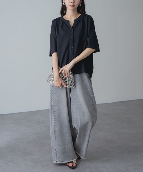 ANNA LUNA（アンナルナ）の「【ANNA LUNA】ふんわり袖 で涼しく華やぐ 袖フレア 5分袖 スキッパートップス（Tシャツ/カットソー・レディース・オフホワイト/ネイビー/ブラック・MEDIUM）」の21枚目の写真