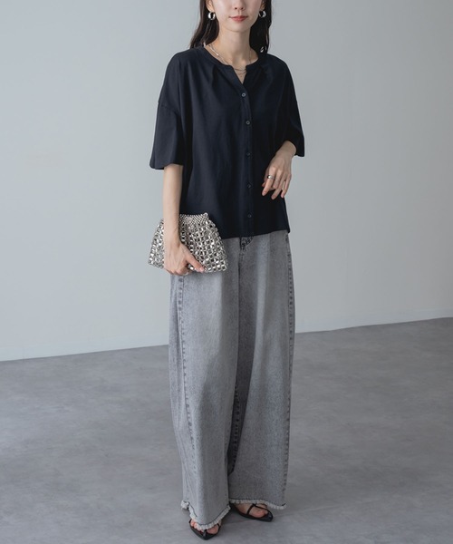 ANNA LUNA（アンナルナ）の「【ANNA LUNA】ふんわり袖 で涼しく華やぐ 袖フレア 5分袖 スキッパートップス（Tシャツ/カットソー・レディース・オフホワイト/ネイビー/ブラック・MEDIUM）」の22枚目の写真