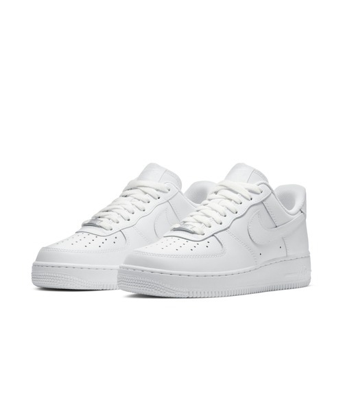NIKE（ナイキ）の「NIKE Air Force 1 '07（ナイキ ウィメンズ エア フォース 1 '07）（スニーカー・レディース・ホワイト系・25cm/23cm/23.5cm/24cm/24.5cm）」の2枚目の写真