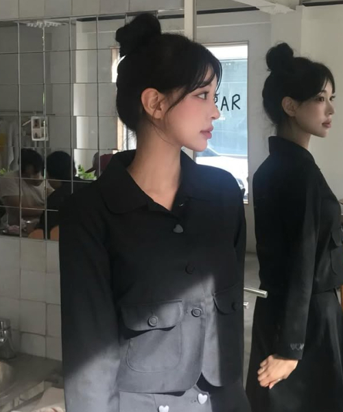 ROGIN N ROSIE(ロギンエンロージー)の「Heart Button Point Blazer Jacket Black(テーラードジャケット・レディース・その他・FREE)」の2枚目の写真