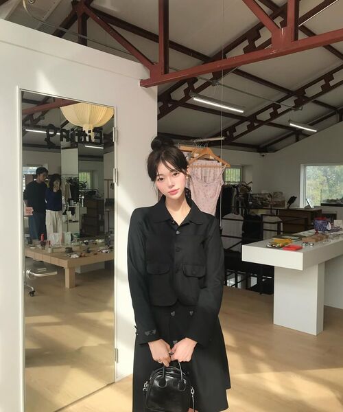ROGIN N ROSIE(ロギンエンロージー)の「Heart Button Point Blazer Jacket Black(テーラードジャケット・レディース・その他・FREE)」の9枚目の写真