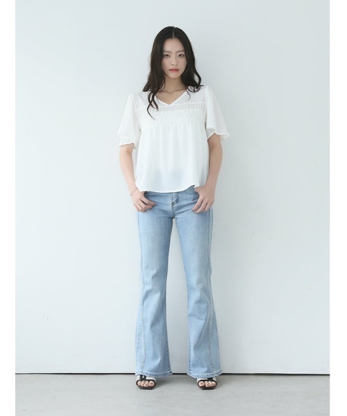 fifth(フィフス)の「【shieセレクト】シアーシャーリングVネックブラウス(シャツ/ブラウス・レディース・ホワイト/ブラック・M)」の9枚目の写真