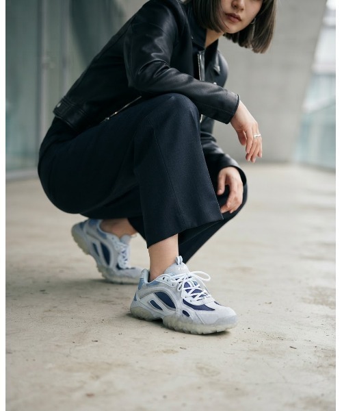FILA(フィラ)の「FILA ECHAPPE MS GD / フィラエシャッペエムエスジーディー(スニーカー・レディース・ブルー・23.0cm/23.5cm/24.0cm/24.5cm/25.0cm/25.5cm)」の1枚目の写真