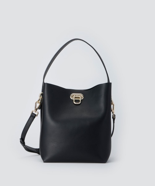 PELLICO(ペリーコ)の「ANELLI TURNLOCK GRANDE バッグ BLACK(ハンドバッグ・レディース・ブラック・FREE)」の1枚目の写真