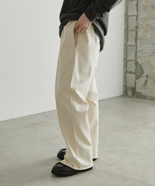 ear PAPILLONNER(イアパピヨネ)の「ラフスウェットパンツ【SUM1 STYLE×MONT KEMMEL】(その他パンツ・レディース・ブラック/アイボリー・FREE)」の15枚目の写真