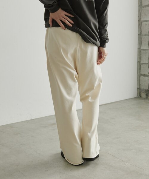 ear PAPILLONNER(イアパピヨネ)の「ラフスウェットパンツ【SUM1 STYLE×MONT KEMMEL】(その他パンツ・レディース・ブラック/アイボリー・FREE)」の16枚目の写真