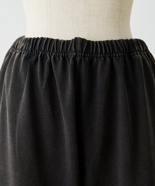 ear PAPILLONNER(イアパピヨネ)の「ラフスウェットパンツ【SUM1 STYLE×MONT KEMMEL】(その他パンツ・レディース・ブラック/アイボリー・FREE)」の3枚目の写真