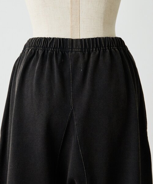 ear PAPILLONNER(イアパピヨネ)の「ラフスウェットパンツ【SUM1 STYLE×MONT KEMMEL】(その他パンツ・レディース・ブラック/アイボリー・FREE)」の5枚目の写真